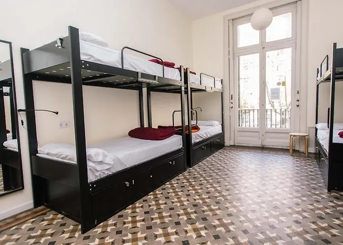 360 Hostel Borne